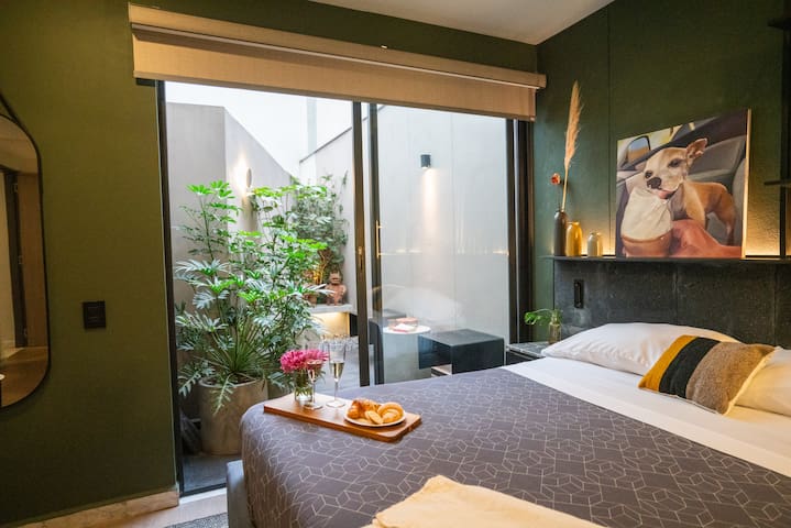 Luxury Roma Norte • Ideal for F1 + Día de Muertos gallery image 3