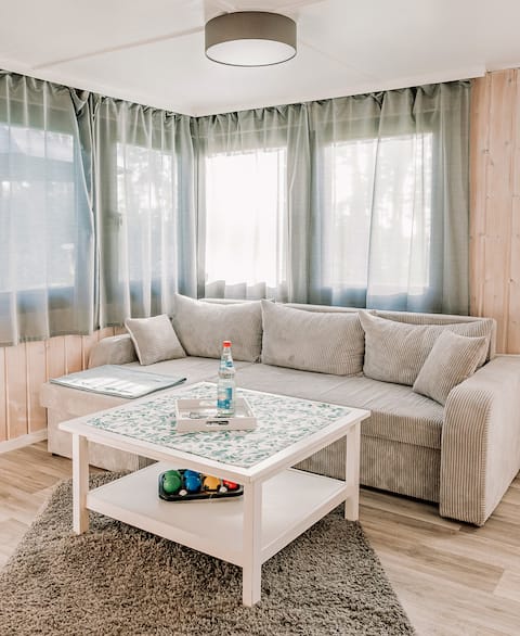 Top Airbnb: Forest house 2 with hot tub right by the Achterwasser in Lütow