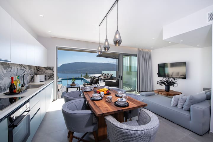 Private villa with a sea view ( Mojito villa ).