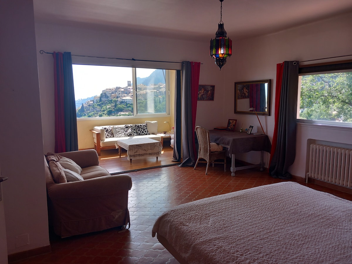 საძინებელი 1