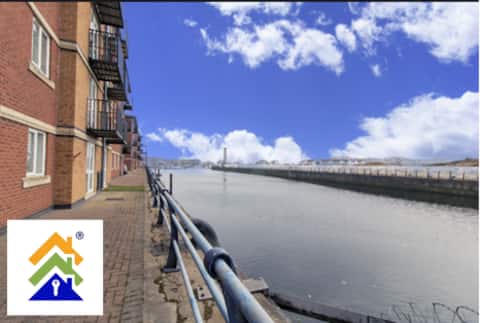 Waterfront Retreat + Marina Views & Free Parking