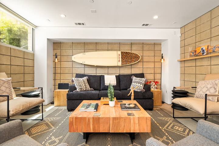 Hip Venice 5BR/4.5B Home w Rooftop, Steps to Beach gallery image 3