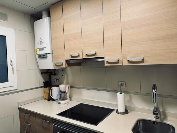 Apartamento Para Tres Personas En Sagrada Familia - Barcelona