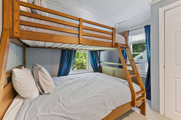 Twin mattress over Full mattress
