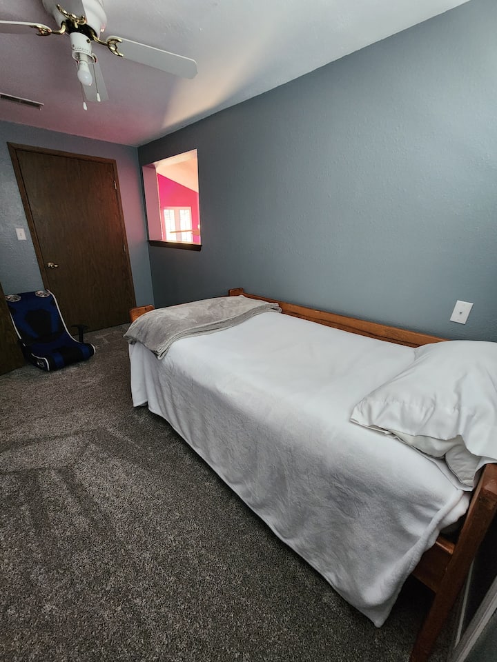 საძინებელი 4