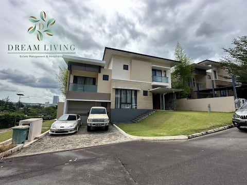 Dream Living LUX Home Stay | 4BR