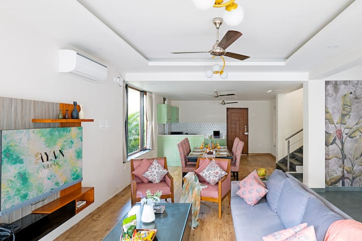 Living room image 3