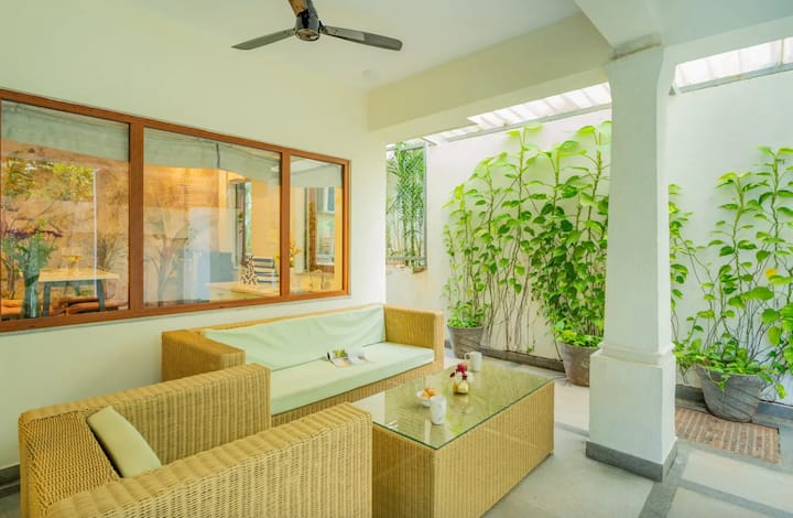 Living room image 6