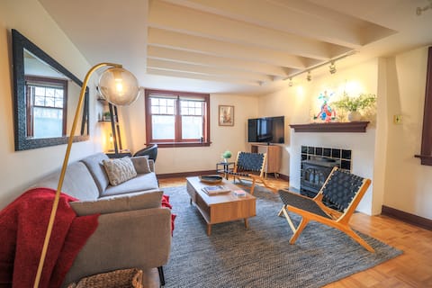 Popular Airbnb listing: Chic Heritage Lower-Level Suite in Calgary