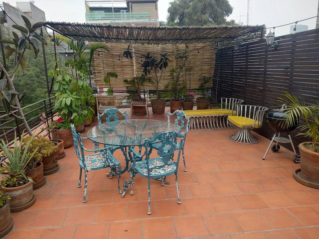 Deco House w/ Park View Rooftop gallery image 2