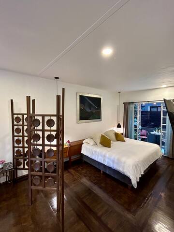 Deco House w/ Park View Rooftop gallery image 5