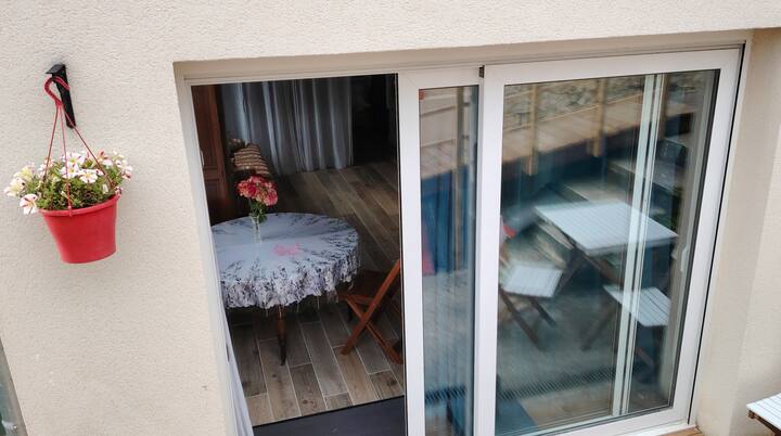 Studio Avec Jacuzzi Terrasse, Jardin,
Télétravail - Fontainebleau