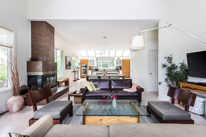 Beautiful Private Montauk House With Pool/hot Tub - Montauk, NY