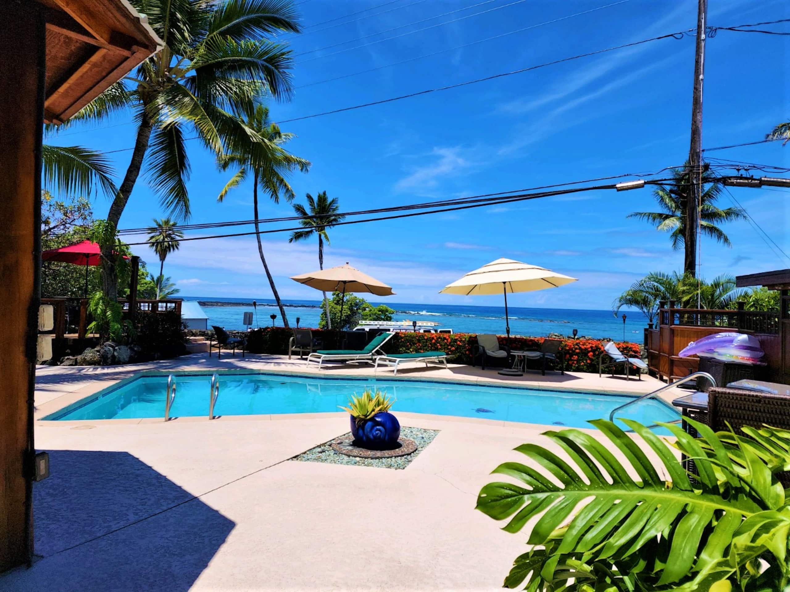 Condo in Kailua-Kona · ★4.89 · 2 bedrooms · 3 beds · 2 shared baths - Image 16