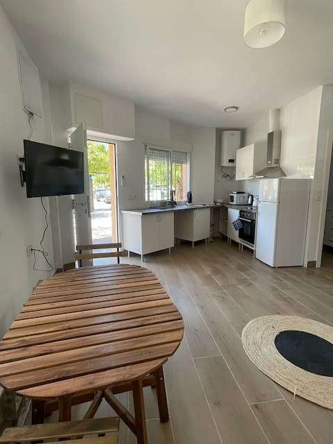 Top Airbnb: Comfortable and cozy studio in Malaga – WiFi en Las Chapas
