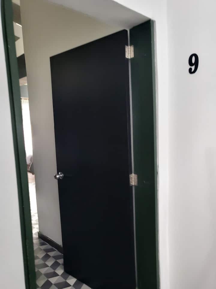 საძინებელი 8