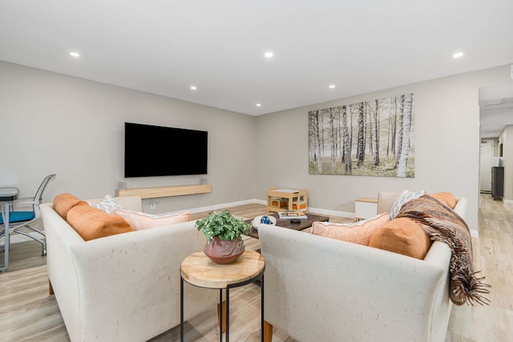 10 Min Drive From Disneyland- King Bed And Crib - Irvine, CA