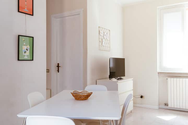 Peach Apartment - Crema