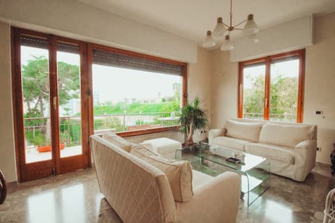 Successful Airbnb property: The house in the park in Pietra Ligure