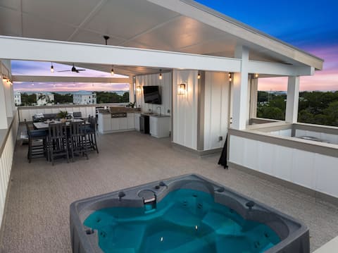 Rooftop Hot Tub w VIEWS! LSV, Bikes, Pet Friendly!