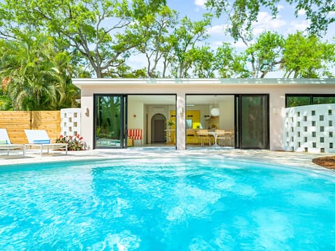 Where Endless Summer Meets Mid-Century Cool