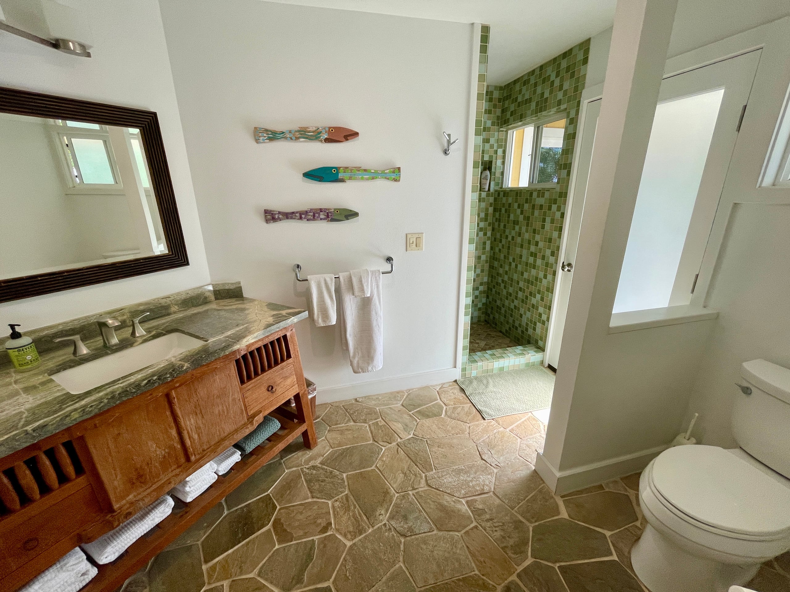 Home in Waimea · ★5.0 · 3 bedrooms · 6 beds · 3 baths - Image 23
