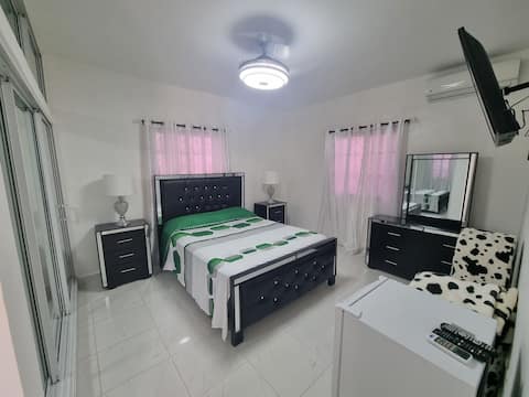 Modern Apt. with a balcony in a quiet area