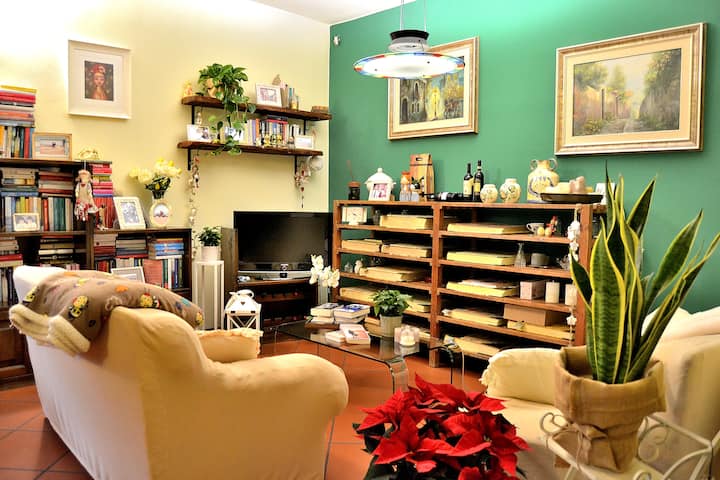 Ensuite room center of Tuscany