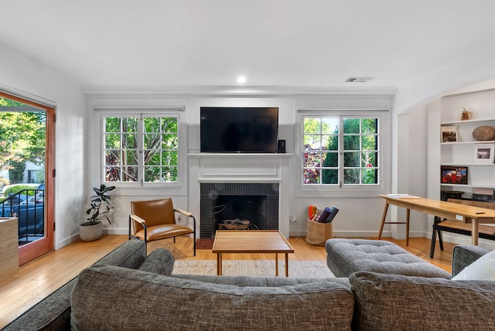 Zen Bungalow in West Hollywood + Jacuzzi