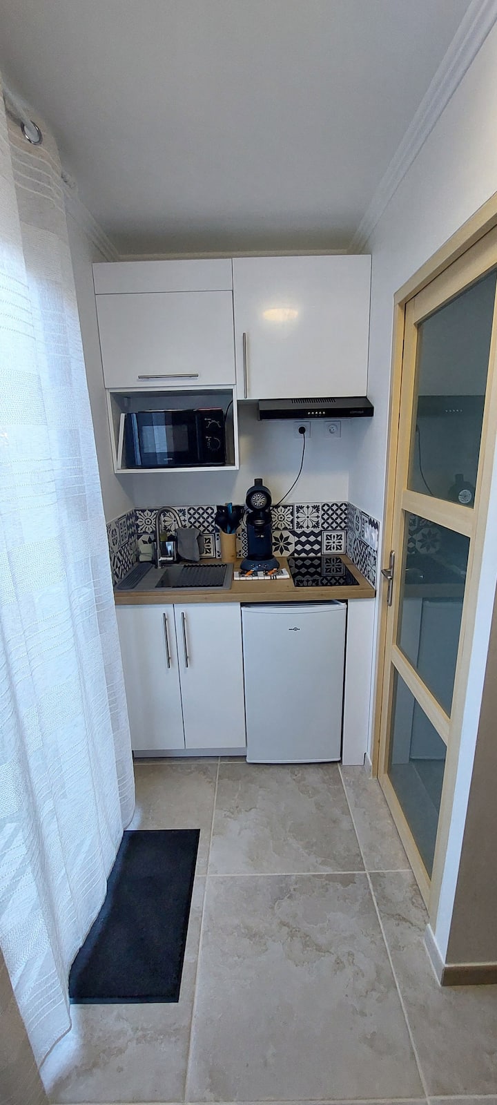Studio/calme/clim/parking/jardin/ville 5mn à Pied - L'Isle-sur-la-Sorgue