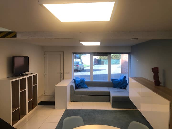 Quiet Luxury Home - 3 Parking Spots On Property - Steenokkerzeel