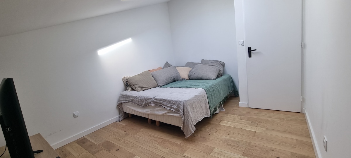 Vitanda 2 katika 90 ambavyo vinaweza kutengeneza kiti cha benchi kwa ajili ya bweni la chumba cha kulala au kitanda