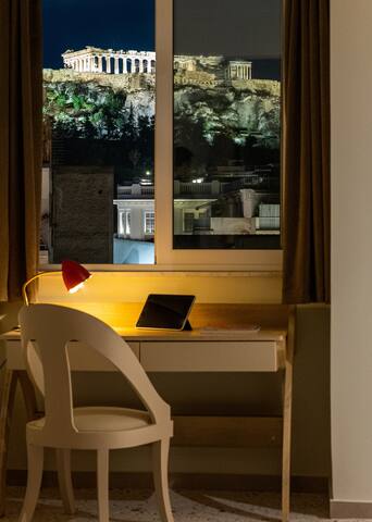 Happy Loft Athens 2BR/2BA Spacious Apt gallery image 3