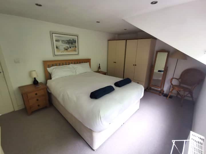 Krevat shumë i rehatshëm 