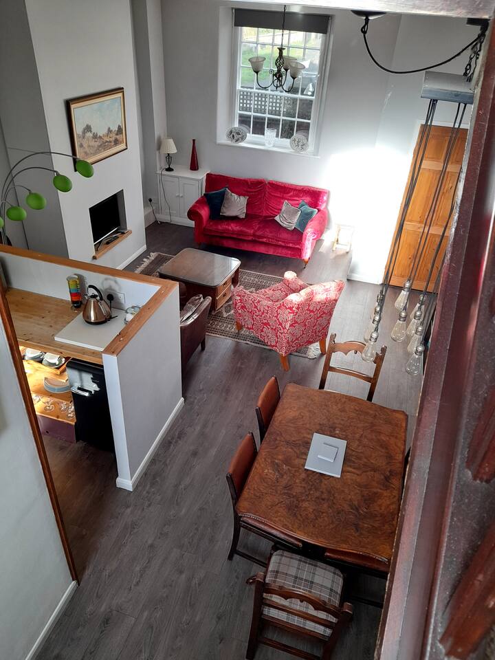 Converted Chapel With Great Views In Belper - Belper