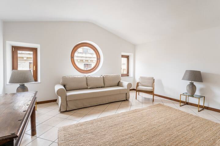 Piazza del Popolo – Apartment in the Heart of Rome gallery image 3