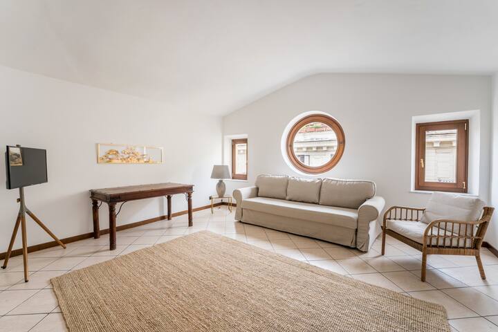 Piazza del Popolo – Apartment in the Heart of Rome gallery image 4