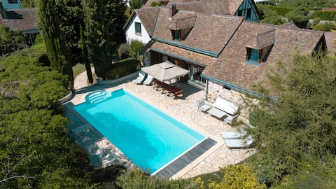 Le Patis and its pool