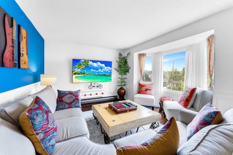 Top Airbnb: 12 min to UW | 75 Inch Smart TV | 202 GRT Route in Waterloo