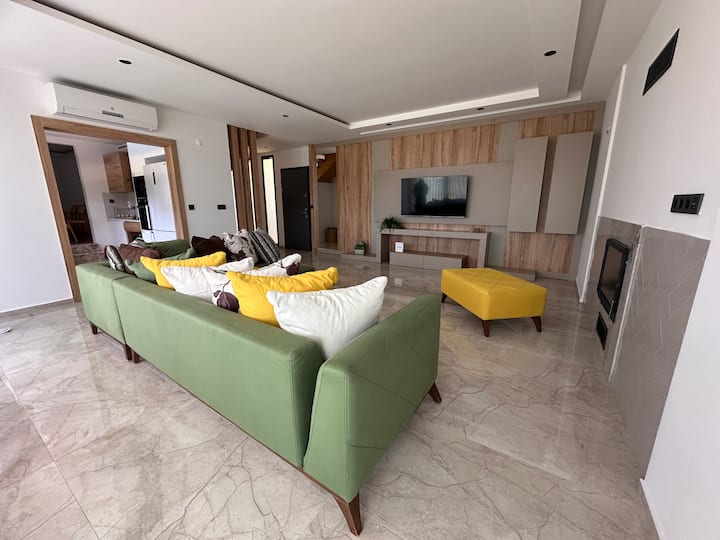Private Pool And Garden With Fireplace - New - Kuşadası
