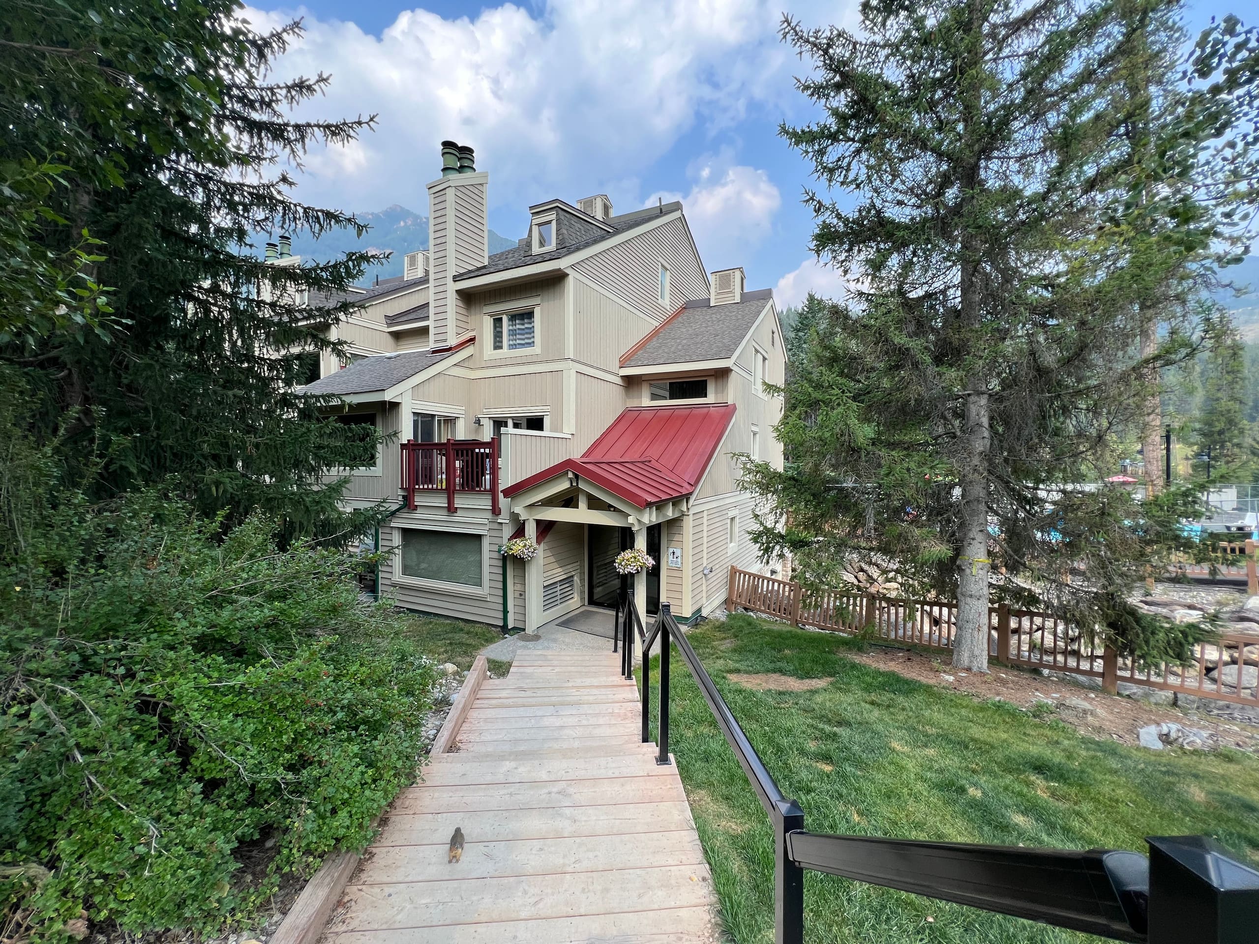 2 BDRM | Toby Creek Lodge | Great Location - Photo 32