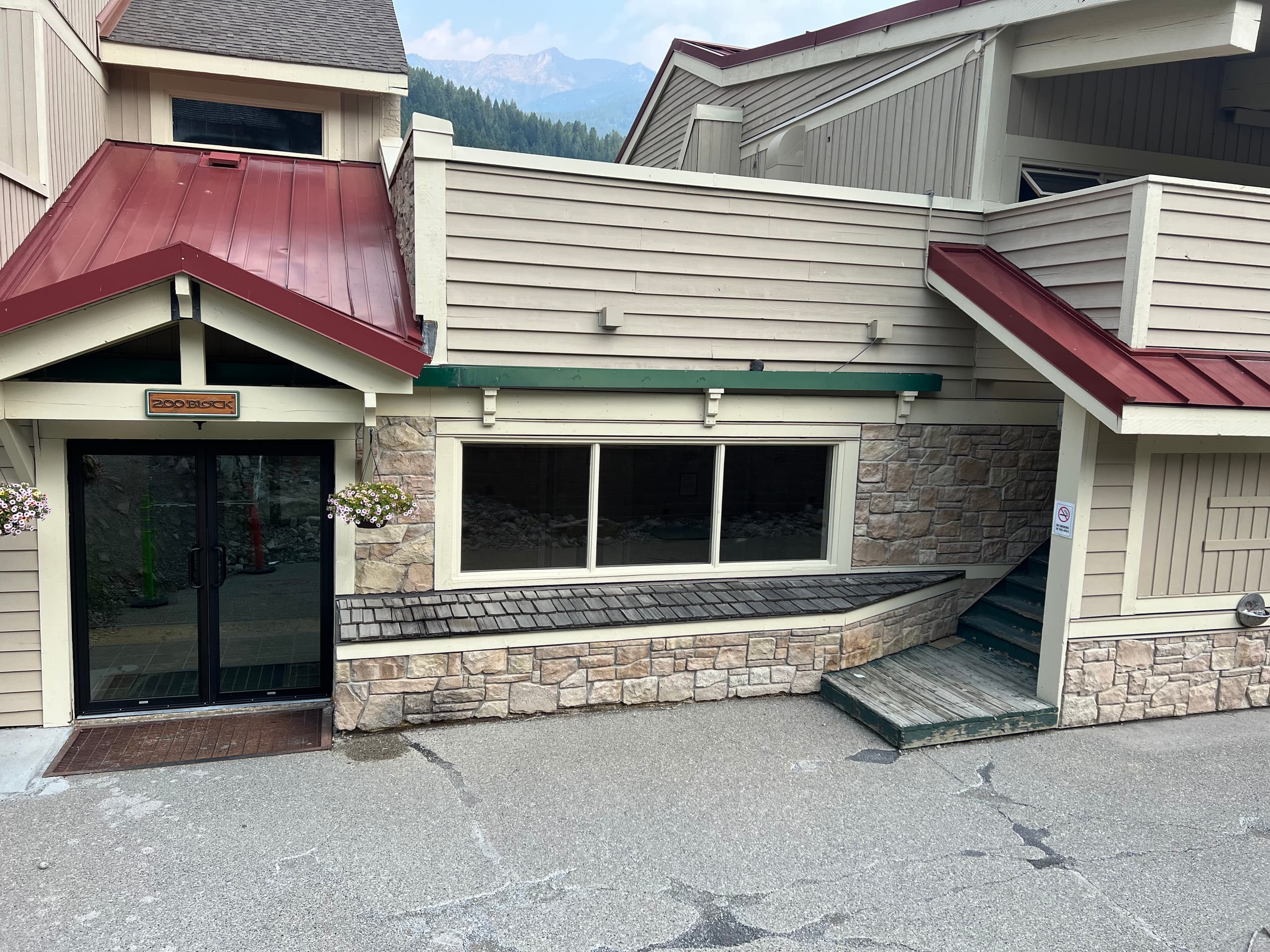 2 BDRM | Toby Creek Lodge | Great Location - Photo 27