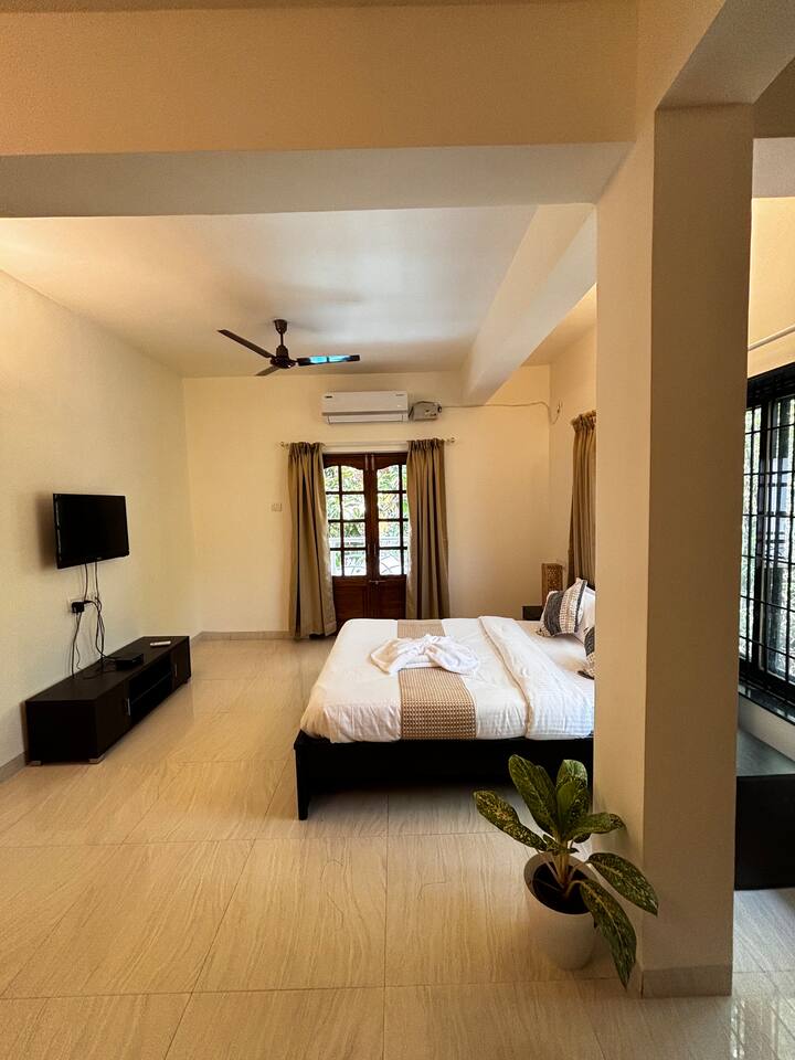 Bedroom image 6