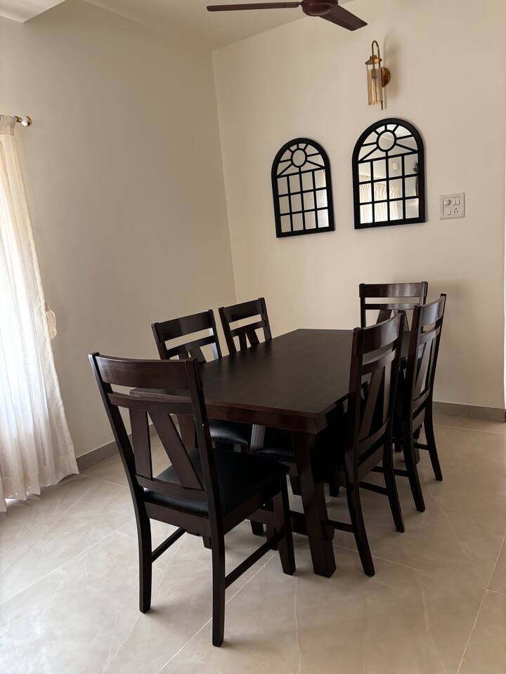 Bedroom image 11