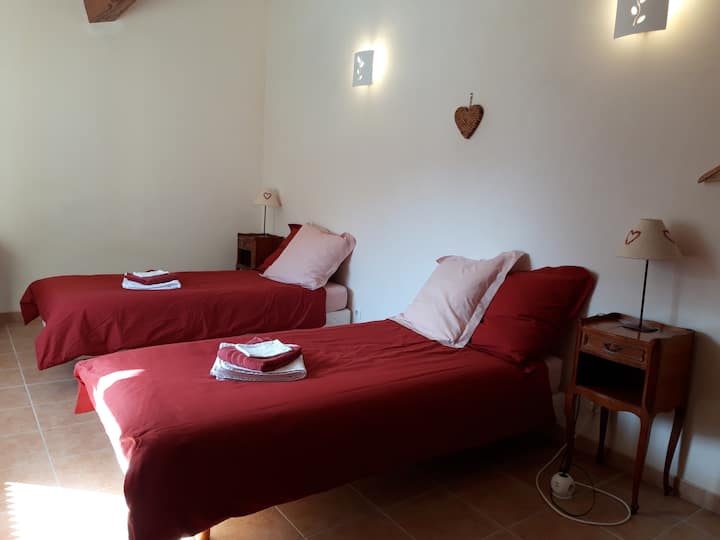 საძინებელი 2