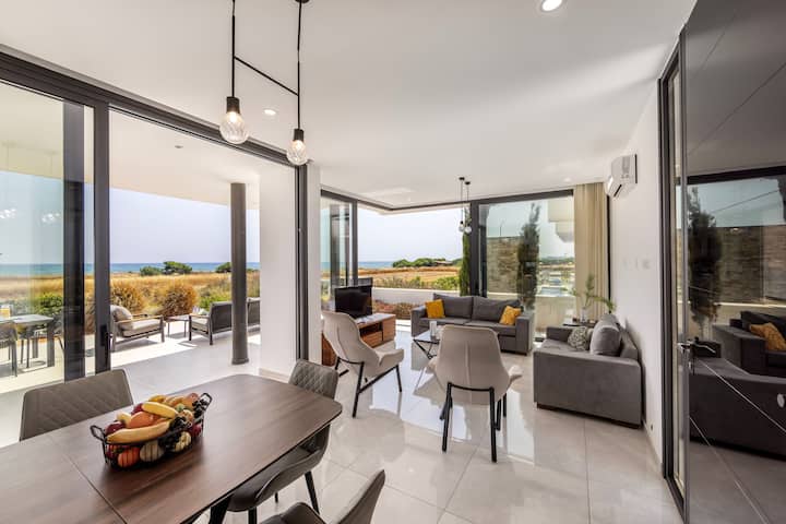 5 Bedroom Villa In Ayia Thekla - Northern Cyprus