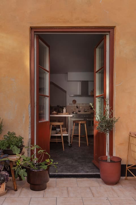 Visby food studio in the main square with large terrace!