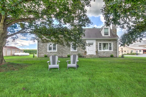 Hoober House*5 bedroom & 4 bath*Hot Tub*Fire Pit