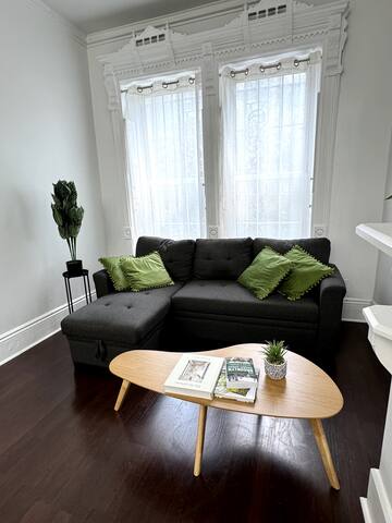 Charming Central Brooklyn Brownstone gallery image 2