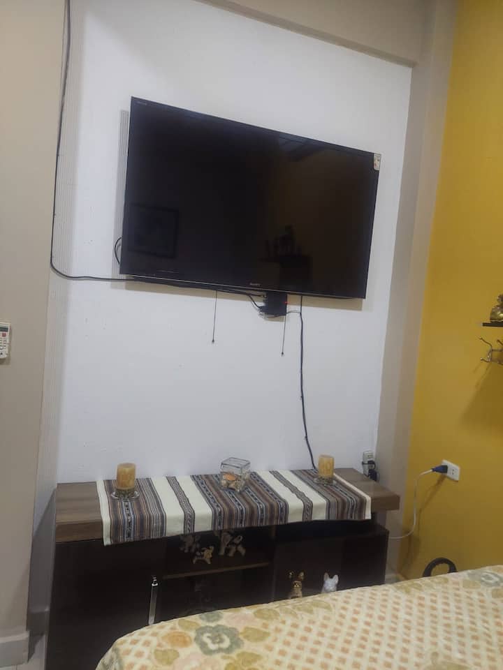 Je súčasťou izby.